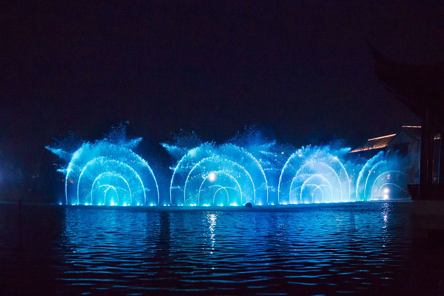 Ukraine新西塘水街亮化方案