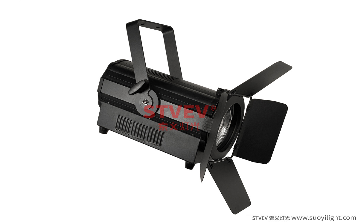 Ukraine150W,200W LED变焦聚光灯